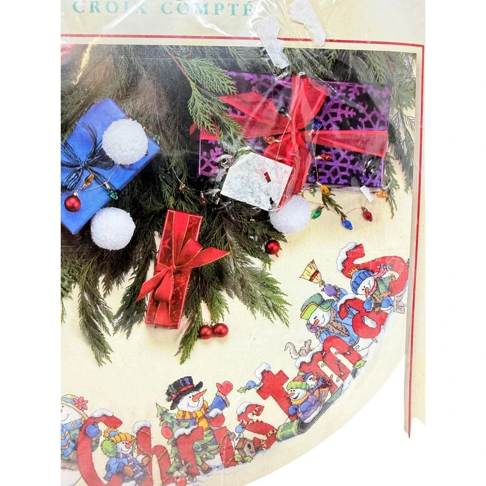 New 2003 Dimensions Cross Stitch Kit Celebrating Snowmen‎ Christmas Tree Skirt